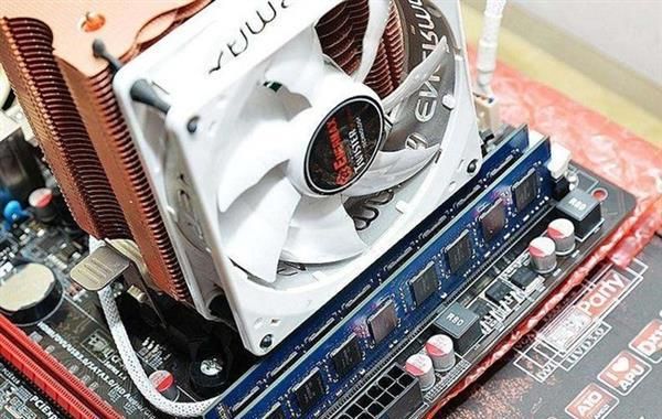 r9380电脑启动不了（r9000p 开不了机）